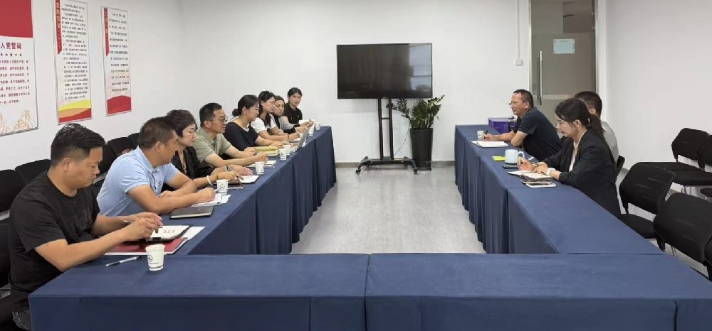 特克斯文旅局及景区负责人到访协会